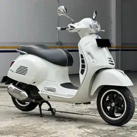 Vespa GTS Super 150 iGet ABS 2021