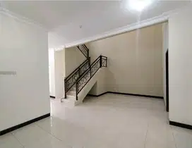 Siap Huni Rumah Galaxy Royal Palace Surabaya Murah RIC.A242