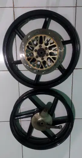 Velg set suzuki thunder 250
