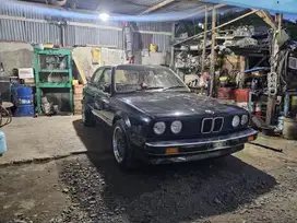 BMW E30 M10 (no keropos)