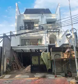 ZN20 Rumah Premium Strategis Private Pool Tebet Jakarta Selatan
