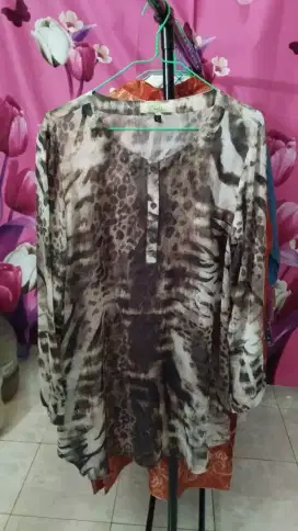 Blouse atasan wanita macan