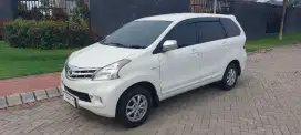 Avanza G matic 2014 Putih