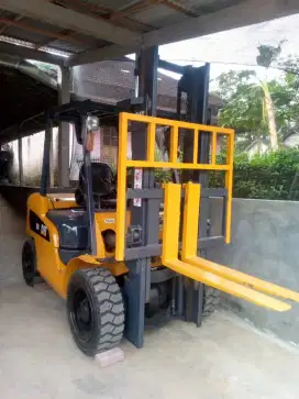 Forklift 3 ton Caterpillar Original