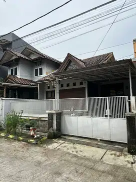 Dijual Rumah Terawat Komplek Pasteur Lokasi Strategis