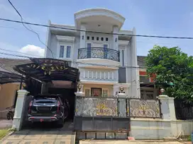 Rumah 2 lantai siap huni dekat bsd lokasi strategis