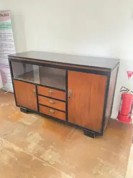 Buffet kayu kondisi sangat baik