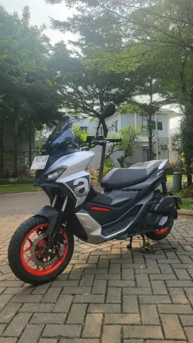 Jual Aprillia SRGT 200 s