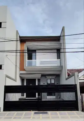 DIJUAL RUMAH BARU MODERN DI NGINDEN INTAN DEKAT JEMURSARI DAN MERR