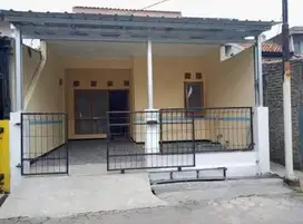 DI KONTRAKAN RUMAH 2 LANTAI CIGANITRI 10 MENIT KE JL RAYA BUAH BATU