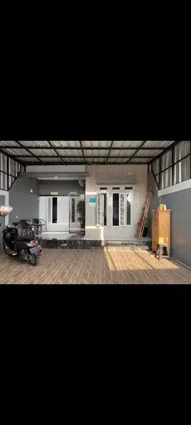DI JUAL RUMAH 2 LANTAI SUDIMARA JOMBANG