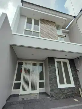 Dijual RUMAH Baru Gress Manyar Tirtoyoso