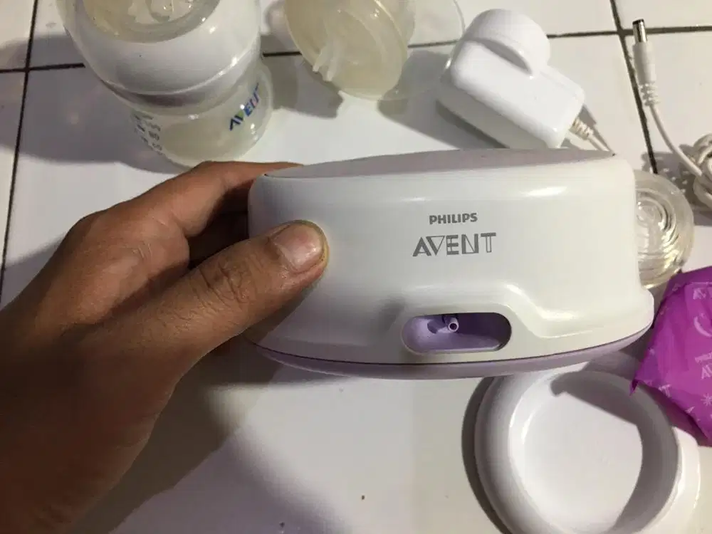 Pompa asi / breast pump philips avent . Barunya 2.7jt jual murah aja