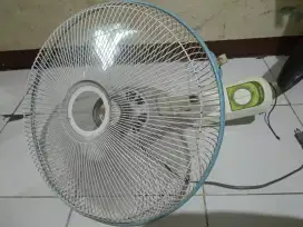 Kipas angin dinding PANASONIC 16inch