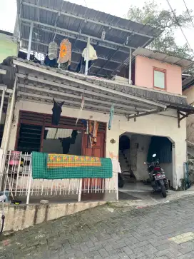 Jual Rumah Induk dan Kost Putra Aktif Full Penghuni d Pleburan