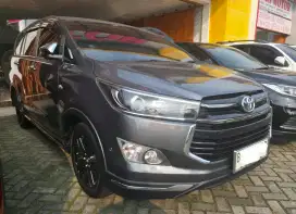 Dijual Toyota Kijang Innova Reborn Venturer 2.0 AT 2019 low km