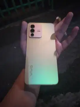 VIVO V23 5G  ram 8/128 Dibaca deskribsinya