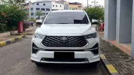 [ LOW KM ] Toyota Zenix 2.0 V CVT Bodykit Modelista AT 2022/2023