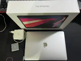 Macbook Pro M1 8/512 2020 Touchbar