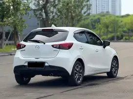 [LOW KM] MAZDA 2 1.5 R AT SKYACTIVE 2016/2017 GT 2018