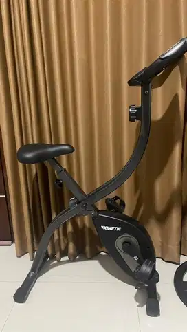 SEPEDA STATIS KINETIC