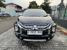 XPANDER CROS PREMIUM AT 2021SEGER!