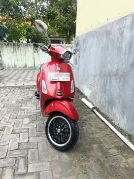 Vespa Sprint Merah Metalic 2020