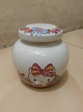 Guci, Gucci, guci tutup hello Kitty