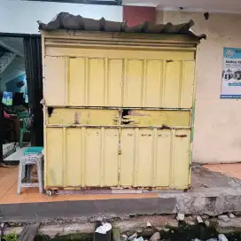 Booth atau kontainer bekas untuk jualan