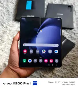 Samsung Galaxy Z fold 5 12/512gb Sein