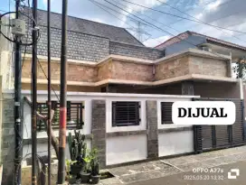 RUMAH di KOMPLEK DUREN SAWIT, JAKTIM