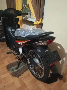 Hond Revo Kondisi Masih Baru bisa Tt matic