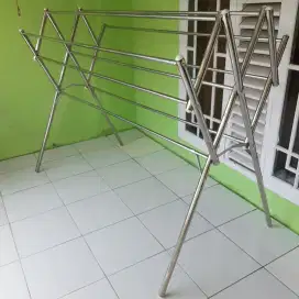 Jemuran stainless steel besar