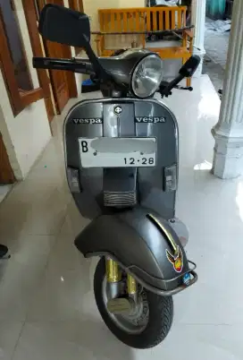 Dijual Vespa P150X Tahun 1983