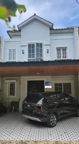Rumah elegan minimalis di kawasan strategis Raffless Hills