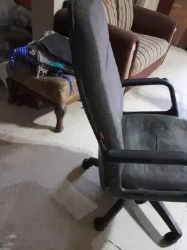 Kursi belajar merk Ichiko