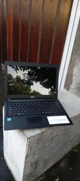 Laptop Acer Slim Ram4