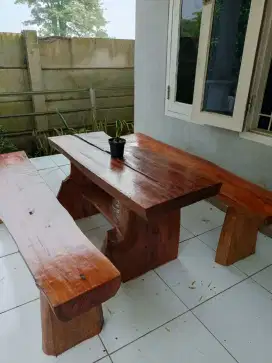 MEJA KAYU SERBAGUNA SOLIT