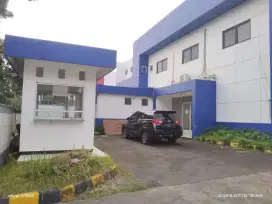 Disewakan dan dijual gudang Lt 1740 m2 Jababeka cikarang