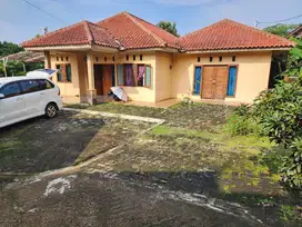 DIJUAL RUMAH SIAP HUNI-FULL FURNISH-LOKASI STRATEGIS,TANGERANG SELATAN