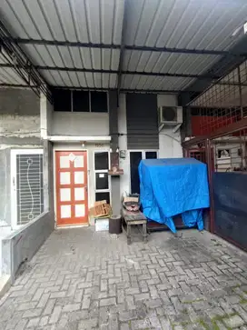 Rumah Madio Santoso