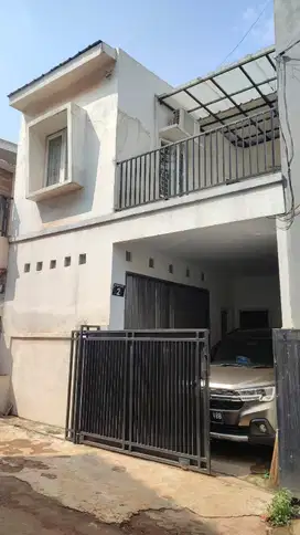 Rumah Minimalis 2 Lantai Cipadu Tangerang Selatan