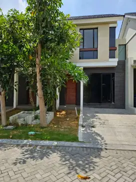 Rumah Northwest Lake Minimalis 2 Lantai Siap Huni H
