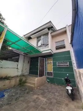 Rumah 2 Lantai di Komplek Arcadia Daan Mogot Sudah Cat Ulang