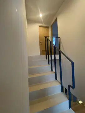 Dijual Rumah 2 lantai Greenwich BSD