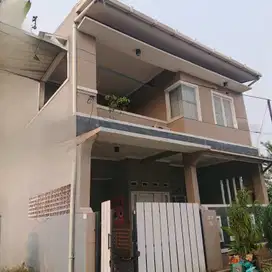 Rumah Bagus 2 Lantai di Kiwi Residence Graha Raya,Bintaro
