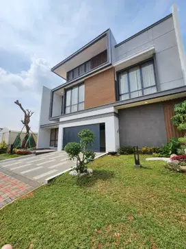 Dijual Rumah 3 lantai dalam cluster termewah di Kota Wisata Cibubur