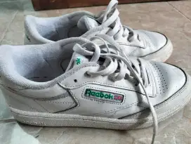 Sepatu Reebok size 38.5