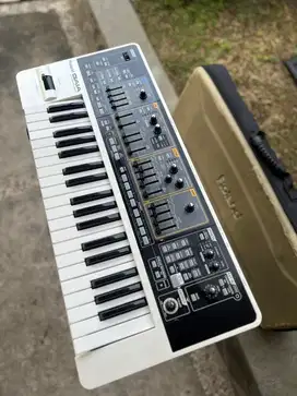 Synthesizer Roland GAIA SH-01  Plus Roland Semi-Hardcase