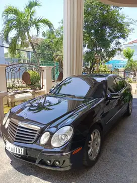 Mercedes Benz e200K - AirSus Hitam Mulus 2004 langsung pakai